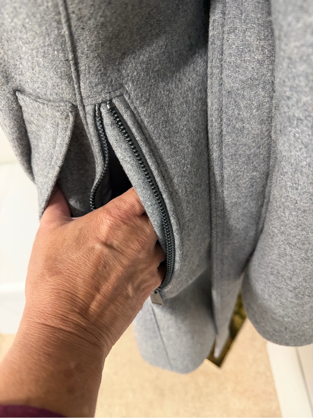DKNY Grey Wool Blend Double Breasted Belted Coat Size 4 - Picture 5 of 12
